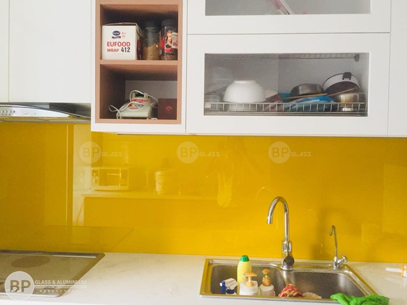 Kính bếp chị Duyên 403 N01 Chung cư 87 Lĩnh Nam